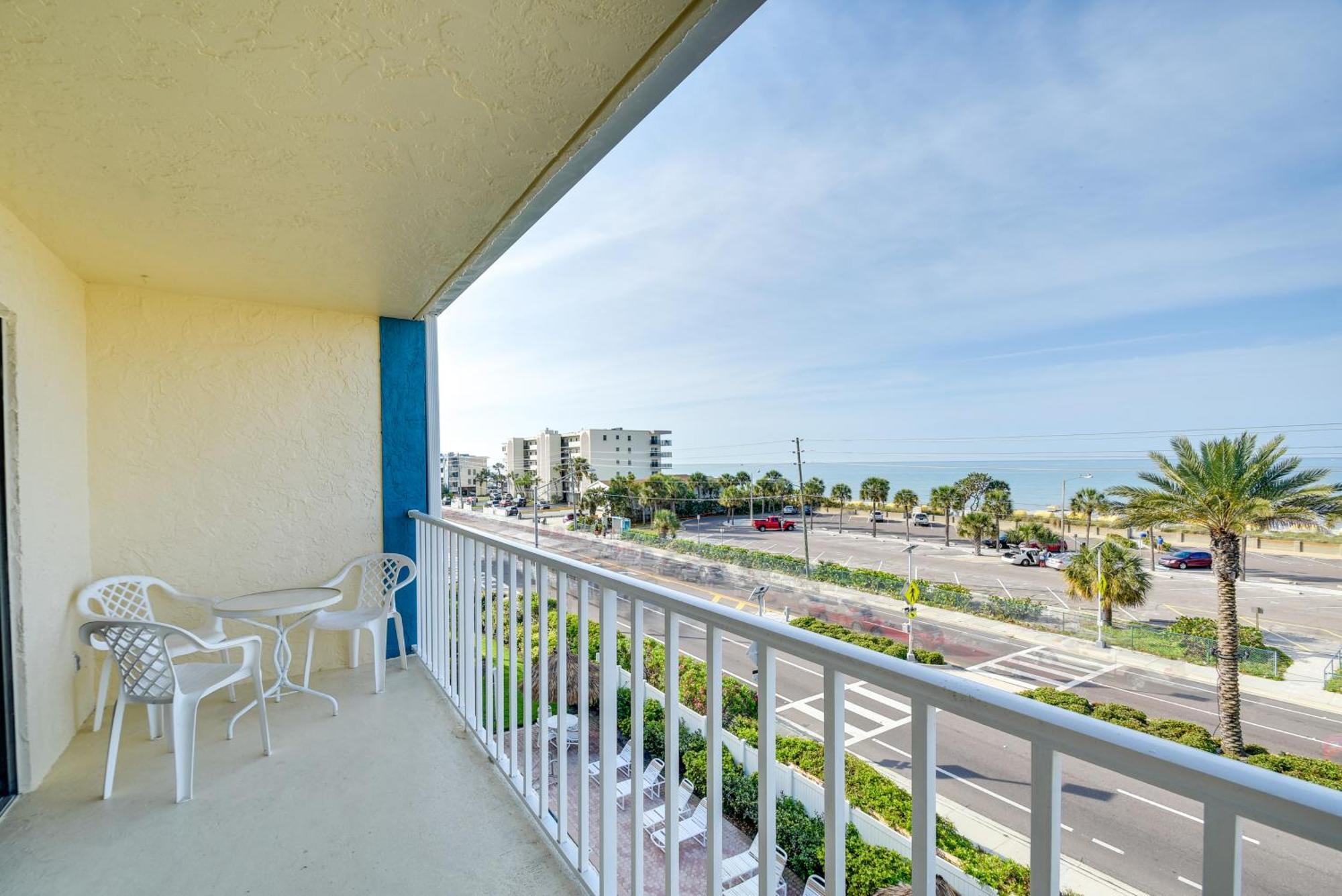 Coastal Condo With Balcony Walk To Madeira Beach! St. Pete Beach Exteriér fotografie