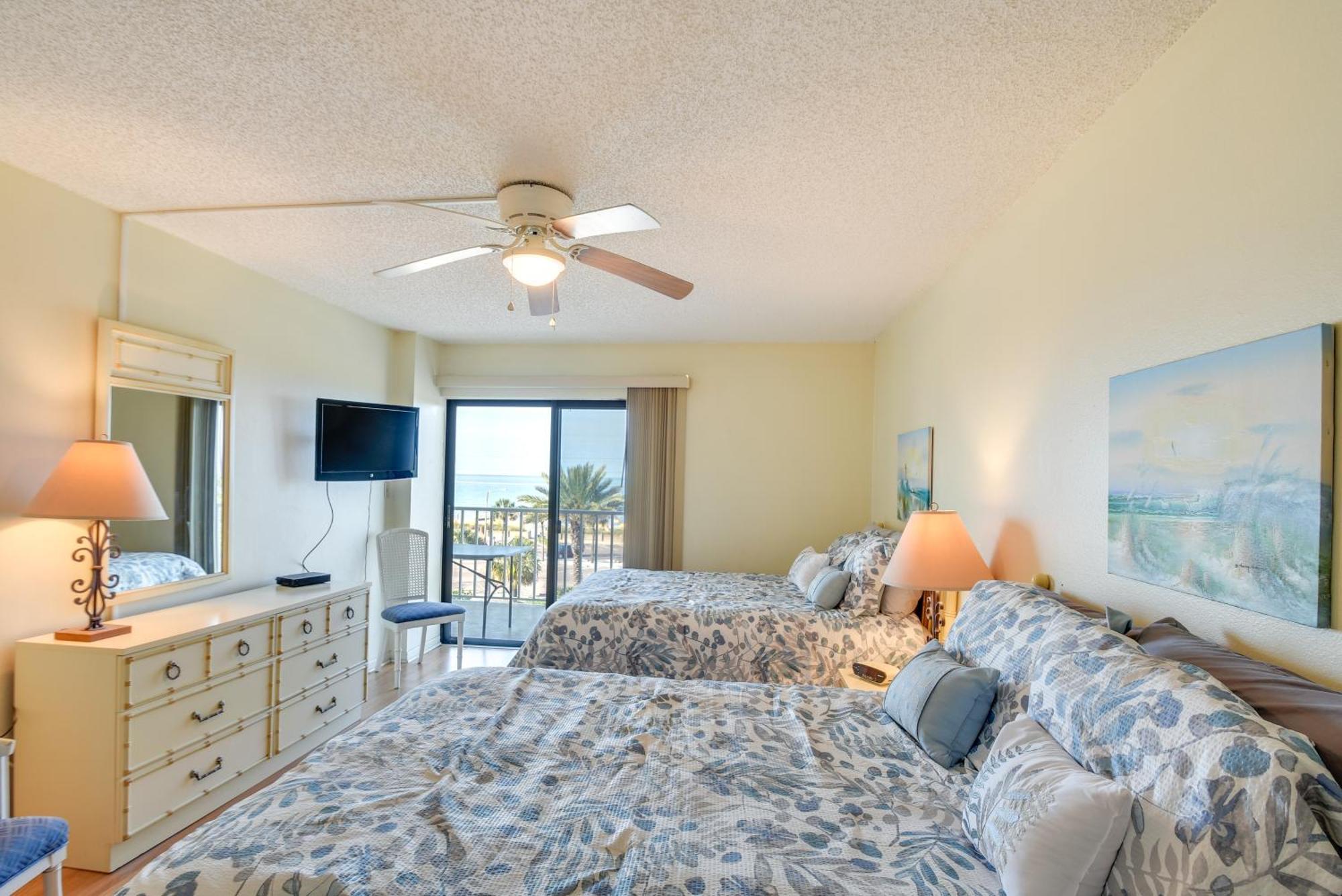 Coastal Condo With Balcony Walk To Madeira Beach! St. Pete Beach Exteriér fotografie