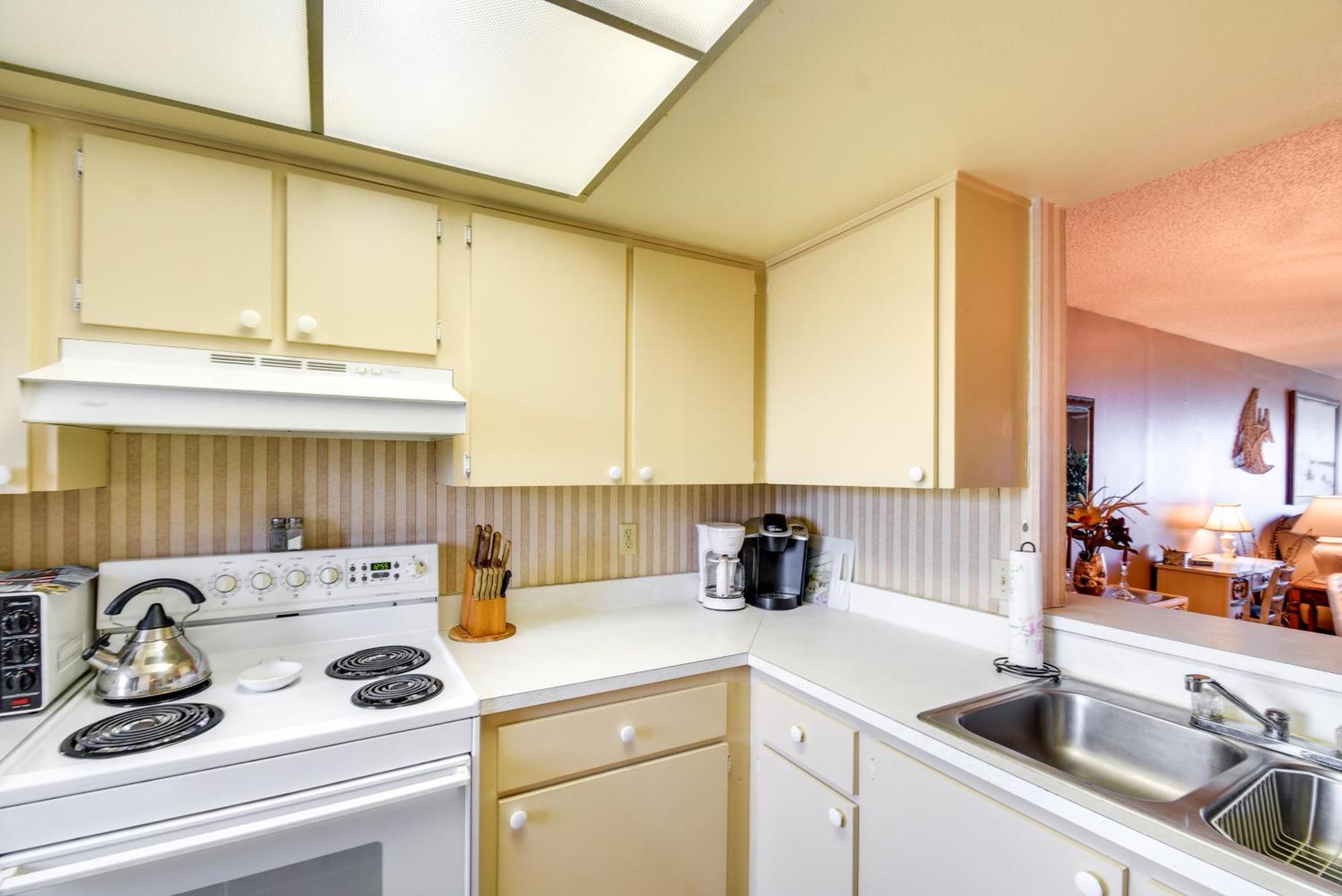 Coastal Condo With Balcony Walk To Madeira Beach! St. Pete Beach Exteriér fotografie
